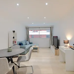 Newly Renovated Charming Downtown Antibes